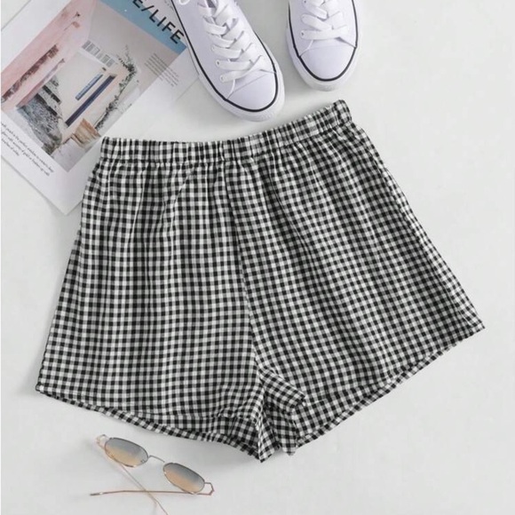 SHEIN Black and White Checkered High Waist Shorts - Picture 1 of 2